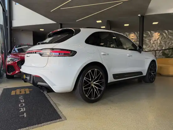 PORSCHE-MACAN-2023