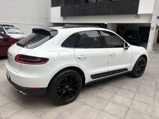 PORSCHE-MACAN-2014