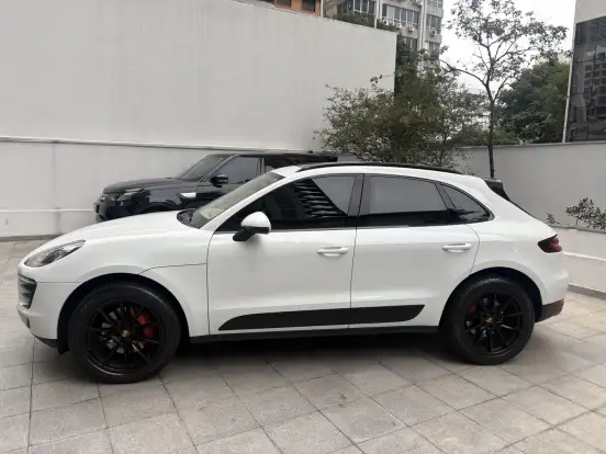 PORSCHE-MACAN-2014