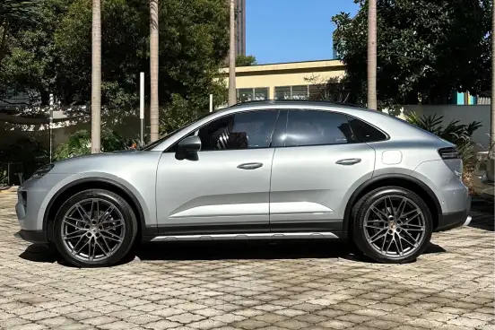 PORSCHE-MACAN-2025