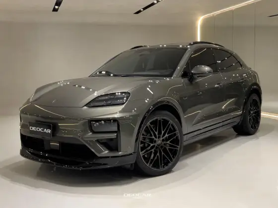 PORSCHE MACAN TURBO ELÉTRICO PORSCHE MACAN TURBO ELÉTRICO