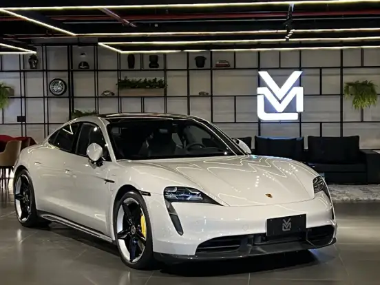 PORSCHE-TAYCAN-TURBO S ELÉTRICO PORSCHE-TAYCAN-2021