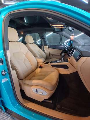 PORSCHE-MACAN-2020