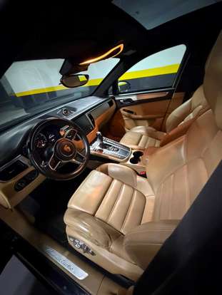 PORSCHE-MACAN-2016