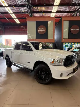 RAM 1500 5.7 V8 GASOLINA LIMITED NIGHT EDITION CD 4X4 AUTOMÁTICO RAM 1500 5.7 V8 GASOLINA LIMITED NIGHT EDITION CD 4X4 AUTOMÁTICO
