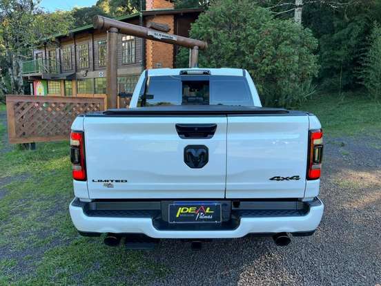RAM-1500-5.7 V8 GASOLINA LIMITED NIGHT EDITION CD 4X4 AUTOMÁTICO RAM-1500-2024