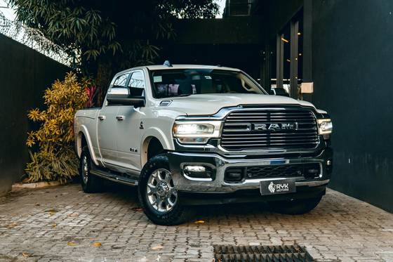RAM 3500 6.7 I6 TURBO DIESEL LARAMIE CD 4X4 AUTOMÁTICO