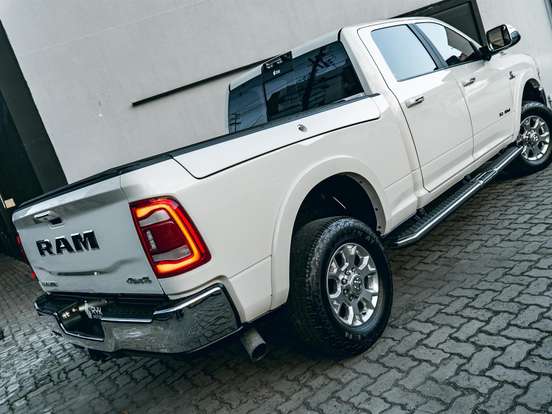 RAM-3500-6.7 I6 TURBO DIESEL LARAMIE CD 4X4 AUTOMÁTICO RAM-3500-2022