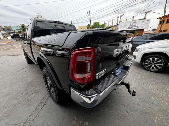 RAM-3500-6.7 I6 TURBO DIESEL LIMITED LONGHORN CD 4X4 AUTOMÁTICO RAM-3500-2022