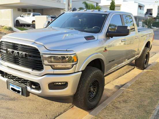 RAM-3500-6.7 I6 TURBO DIESEL LARAMIE NIGHT EDITION CD 4X4 AUTOMÁTICO RAM-3500-2022