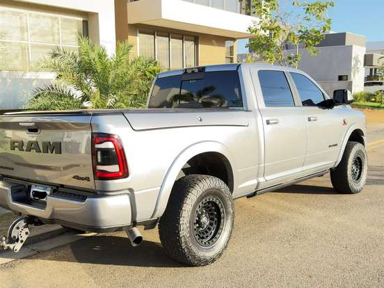 RAM-3500-6.7 I6 TURBO DIESEL LARAMIE NIGHT EDITION CD 4X4 AUTOMÁTICO RAM-3500-2022