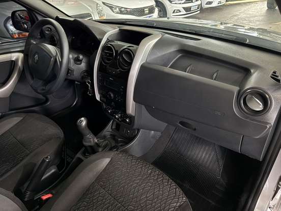 RENAULT-DUSTER-2019