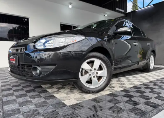 RENAULT FLUENCE 2.0 DYNAMIQUE 16V FLEX 4P AUTOMÁTICO RENAULT FLUENCE 2.0 DYNAMIQUE 16V FLEX 4P AUTOMÁTICO
