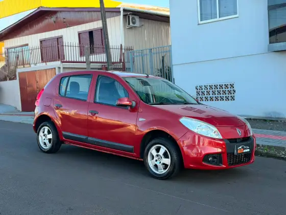 RENAULT SANDERO 1.0 EXPRESSION 16V FLEX 4P MANUAL RENAULT SANDERO 1.0 EXPRESSION 16V FLEX 4P MANUAL