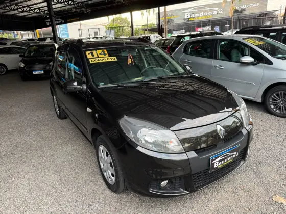 RENAULT SANDERO 1.6 EXPRESSION 8V FLEX 4P MANUAL RENAULT SANDERO 1.6 EXPRESSION 8V FLEX 4P MANUAL