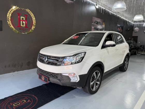 SSANGYONG KORANDO 1.6 XGI160 GASOLINA AUTOMÁTICO