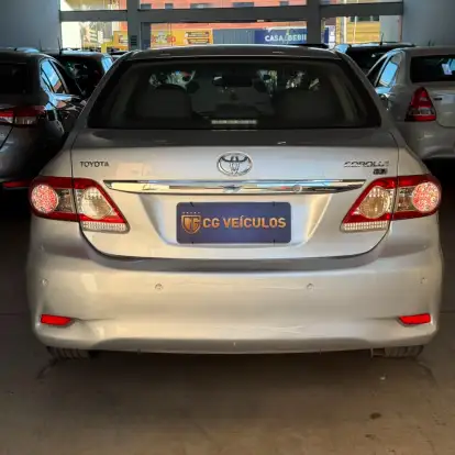 TOYOTA-COROLLA-2011