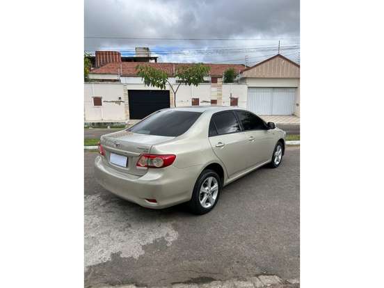 TOYOTA-COROLLA-2012