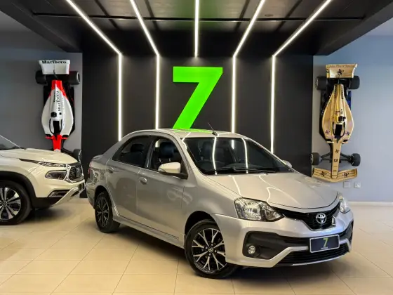 TOYOTA ETIOS 1.5 PLATINUM SEDAN 16V FLEX 4P AUTOMÁTICO