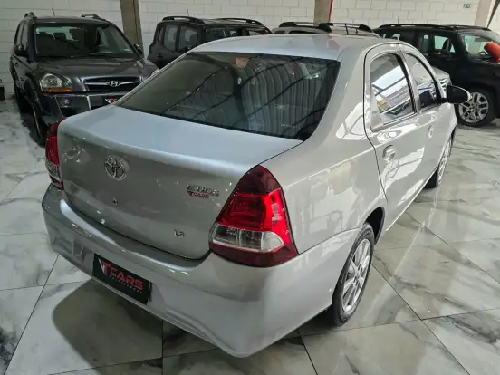 TOYOTA-ETIOS-1.5 X PLUS SEDAN 16V FLEX 4P AUTOMÁTICO TOYOTA-ETIOS-2021
