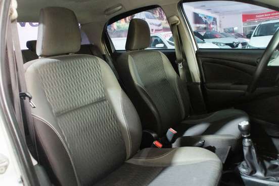 TOYOTA-ETIOS-1.5 X PLUS SEDAN 16V FLEX 4P MANUAL TOYOTA-ETIOS-2018
