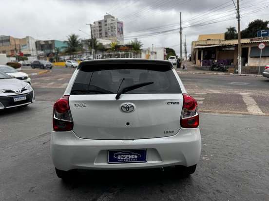 TOYOTA-ETIOS-2016