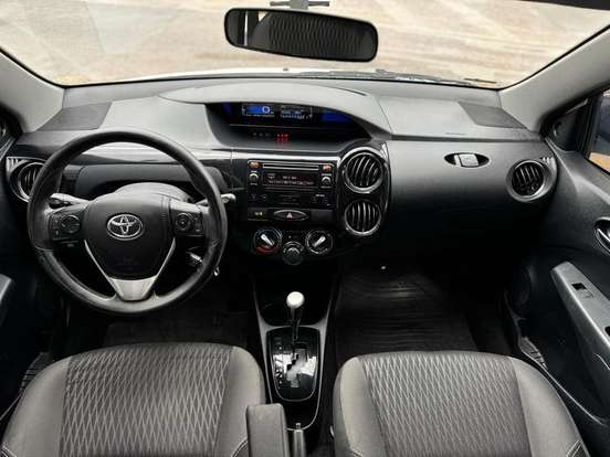 TOYOTA-ETIOS-1.5 XS 16V FLEX 4P AUTOMÁTICO TOYOTA-ETIOS-2016