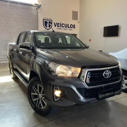 TOYOTA HILUX 2.7 SRV 4X2 CD 16V FLEX 4P AUTOMÁTICO TOYOTA HILUX 2.7 SRV 4X2 CD 16V FLEX 4P AUTOMÁTICO