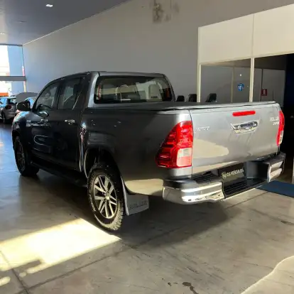 TOYOTA-HILUX-2019