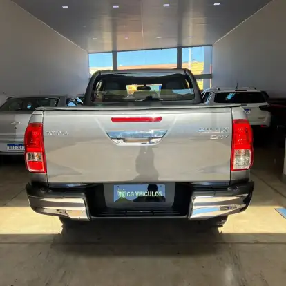TOYOTA-HILUX-2019