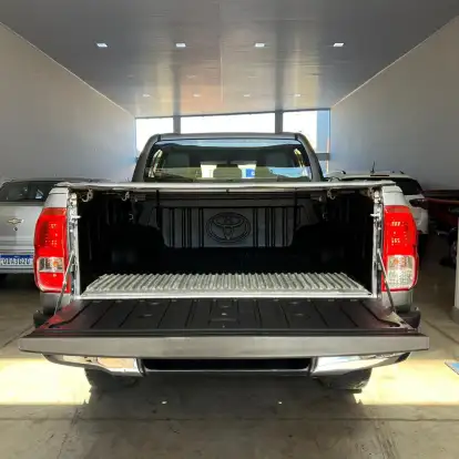 TOYOTA-HILUX-2019