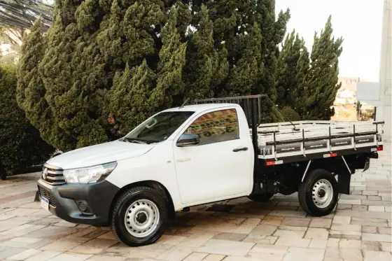 TOYOTA HILUX 2.8 4X4 CS 16V TURBO DIESEL 2P MANUAL TOYOTA HILUX 2.8 4X4 CS 16V TURBO DIESEL 2P MANUAL