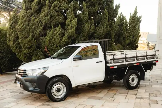TOYOTA-HILUX-2.8 4X4 CS 16V TURBO DIESEL 2P MANUAL TOYOTA-HILUX-2018