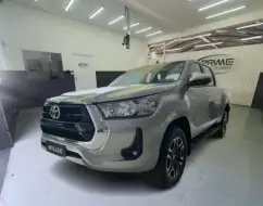 TOYOTA HILUX 2.8 D-4D TURBO DIESEL CD SR 4X4 AUTOMÁTICO TOYOTA HILUX 2.8 D-4D TURBO DIESEL CD SR 4X4 AUTOMÁTICO