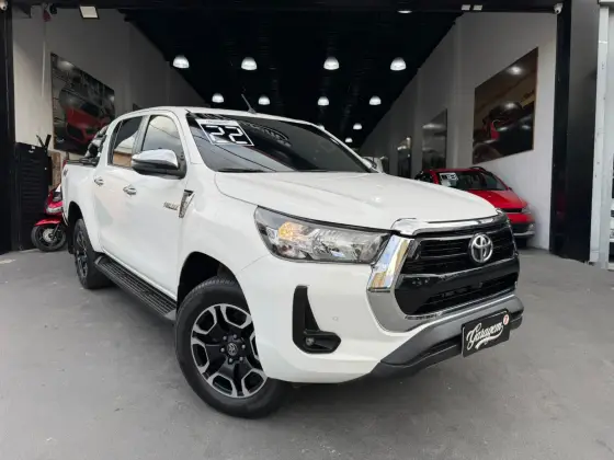 TOYOTA HILUX 2.8 D-4D TURBO DIESEL CD SRV 4X4 AUTOMÁTICO TOYOTA HILUX 2.8 D-4D TURBO DIESEL CD SRV 4X4 AUTOMÁTICO