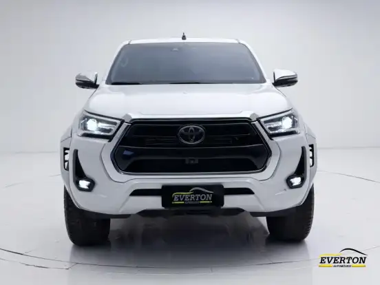 TOYOTA-HILUX-2025
