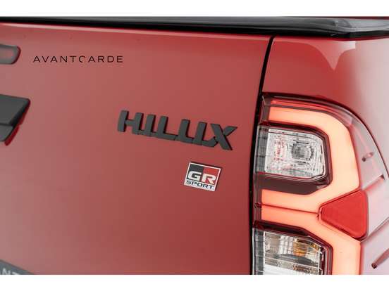 TOYOTA-HILUX-2024