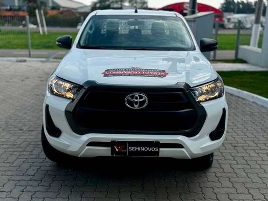 TOYOTA-HILUX-2.8 D-4D TURBO DIESEL CD POWER PACK 4X4 AUTOMÁTICO TOYOTA-HILUX-2025