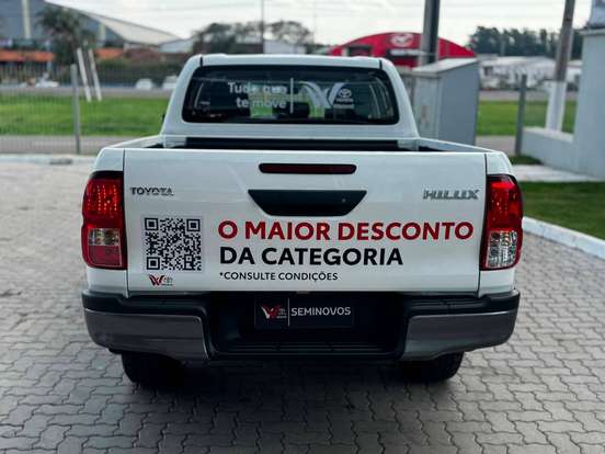 TOYOTA-HILUX-2.8 D-4D TURBO DIESEL CD POWER PACK 4X4 AUTOMÁTICO TOYOTA-HILUX-2025
