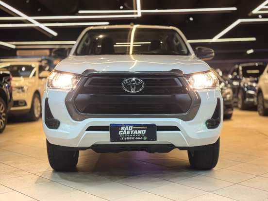 TOYOTA-HILUX-2.8 D-4D TURBO DIESEL CD POWER PACK 4X4 MANUAL TOYOTA-HILUX-2024