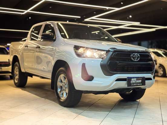 TOYOTA-HILUX-2.8 D-4D TURBO DIESEL CD POWER PACK 4X4 MANUAL TOYOTA-HILUX-2024
