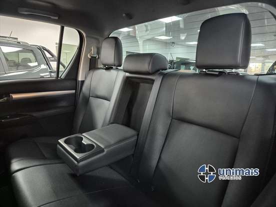 TOYOTA-HILUX-2.8 D-4D TURBO DIESEL CD SRV 4X4 AUTOMÁTICO TOYOTA-HILUX-2025