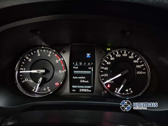 TOYOTA-HILUX-2025