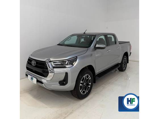 TOYOTA HILUX 2.8 D-4D TURBO DIESEL CD SRX 4X4 AUTOMÁTICO