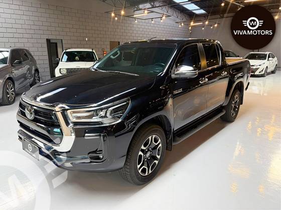 TOYOTA HILUX 2.8 D-4D TURBO DIESEL CD SRX 4X4 AUTOMÁTICO