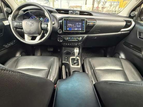 TOYOTA-HILUX-2017
