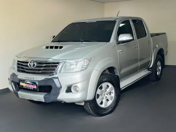 TOYOTA HILUX 3.0 SRV 4X4 CD 16V TURBO INTERCOOLER DIESEL 4P AUTOMÁTICO TOYOTA HILUX 3.0 SRV 4X4 CD 16V TURBO INTERCOOLER DIESEL 4P AUTOMÁTICO