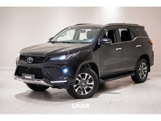TOYOTA-HILUX SW4-2.8 D-4D TURBO DIESEL SRX 4X4 AUTOMÁTICO TOYOTA-HILUX SW4-2024