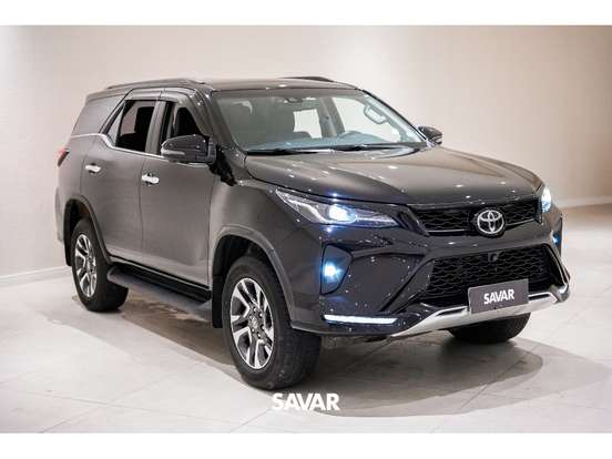 TOYOTA-HILUX SW4-2024