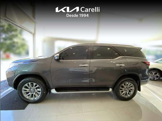 TOYOTA-HILUX SW4-2022